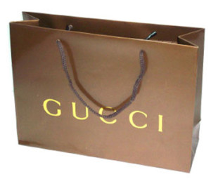 paper shopping bags with embossing logo in UAE